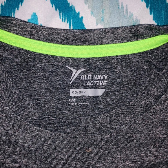 Old Navy Active Shirt - Picture 2 of 3